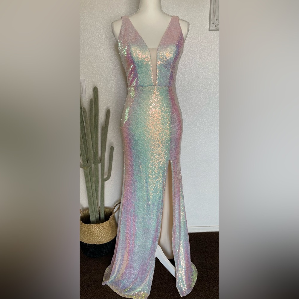 Gianni Bini Iridescent White Sequin Dress